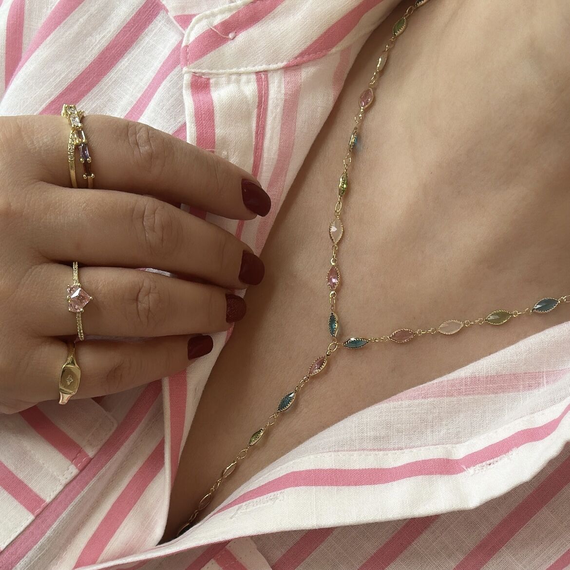 Özel Seri Renkli Taşlı Dekolte Kolye