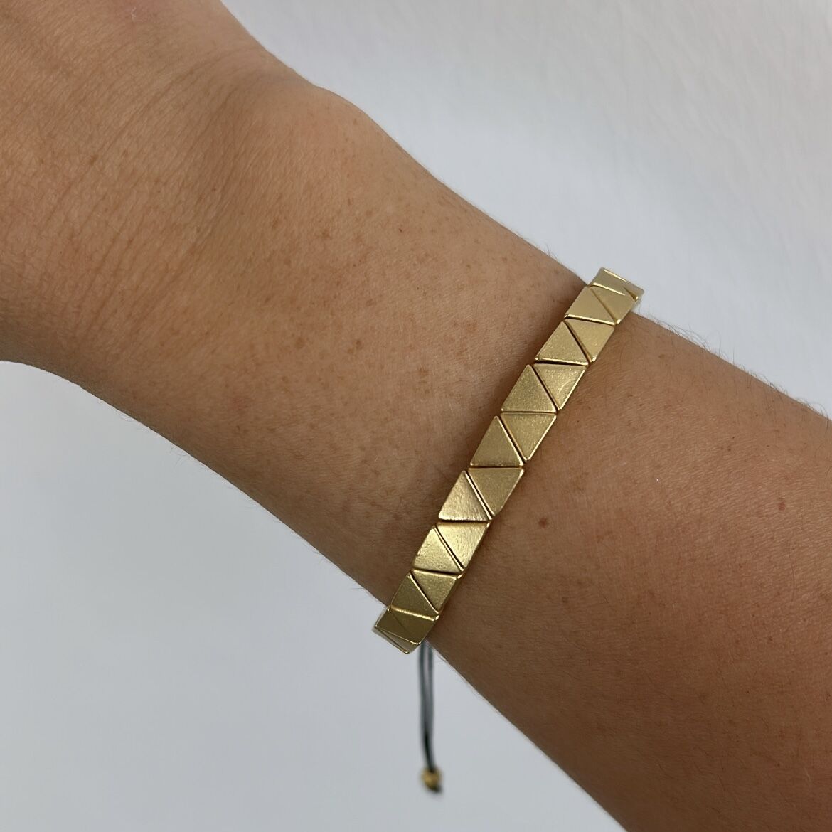 Üçgen Mat Juju Asansörlü Bileklik