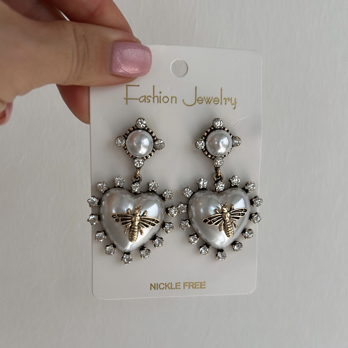 Özel Seri Arılı Kalpli Küpe