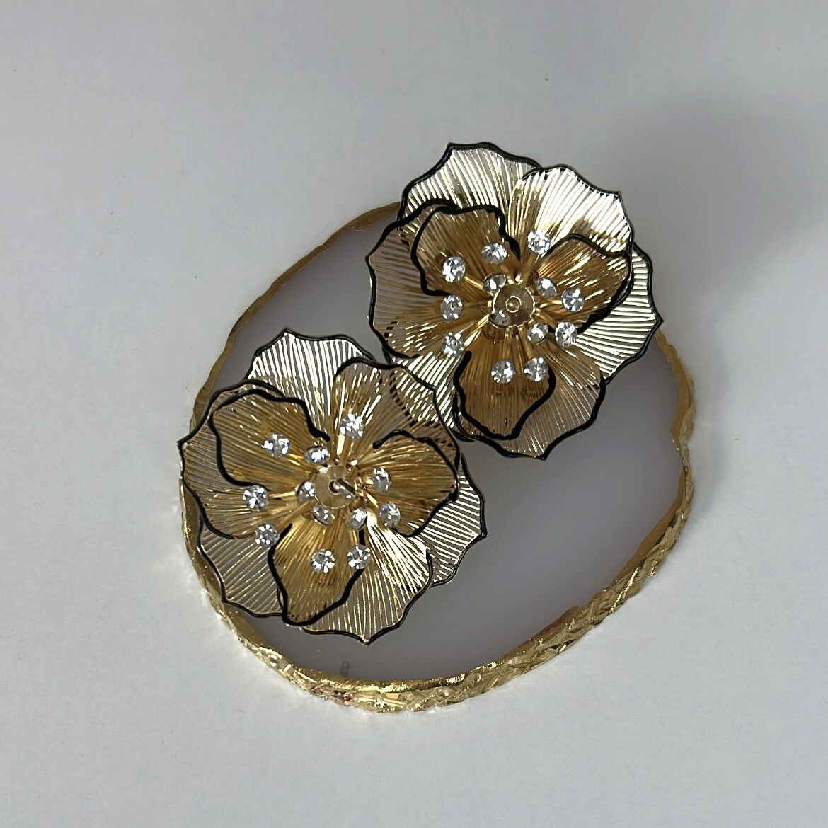 Özel Seri Taşlı Siyah Çiçek Küpe 4 cm