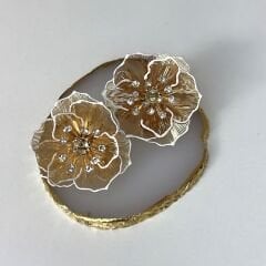 Özel Seri Taşlı Beyaz Çiçek Küpe 4 cm