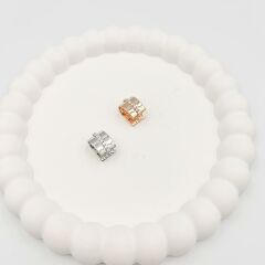 Özel Seri Taşlı Plaka Kıkırdak Küpe