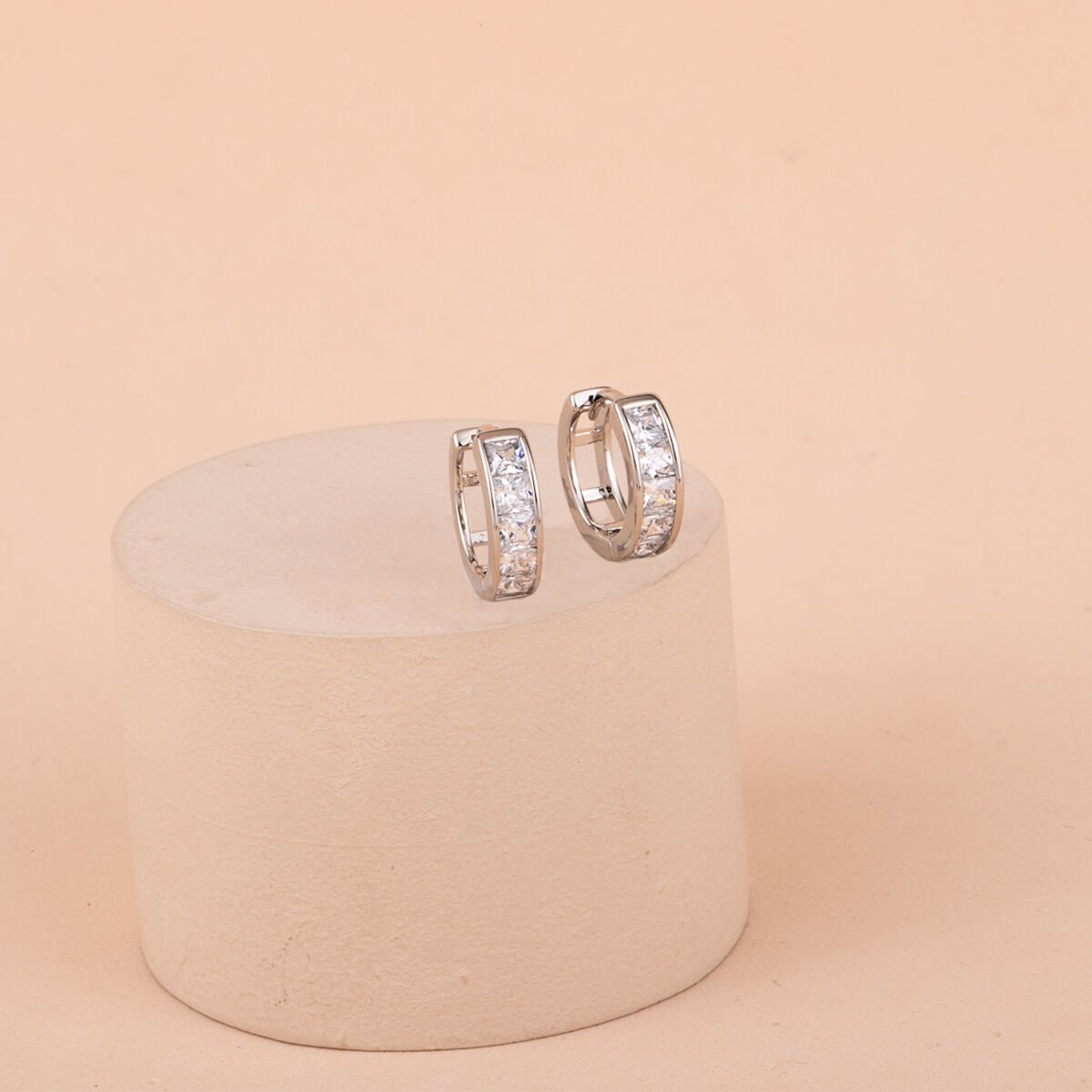 Vip Seri Zirkon Taşlı Halka Küpe 1,3 cm