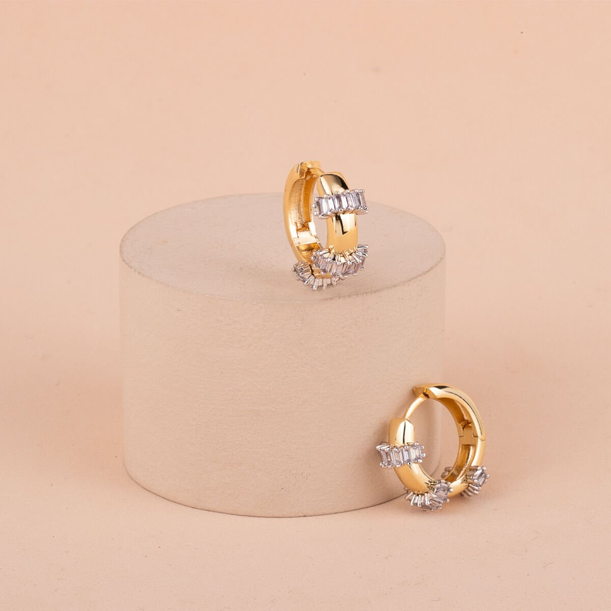 Özel Seri Zirkon Baget Taşlı Halka Küpe 1,5cm