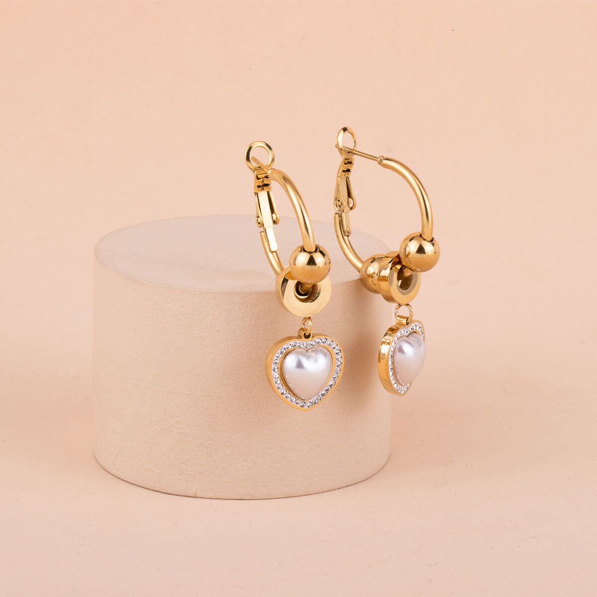 Çelik Kalpli İncili Halka Küpe