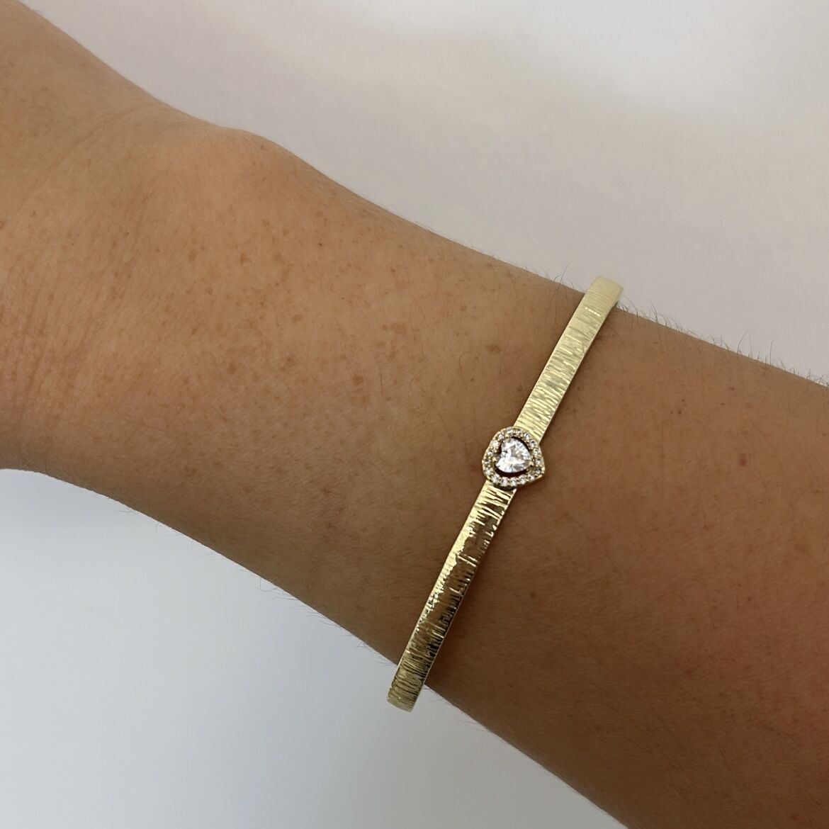 Özel Seri Kalpli Taşlı İthal Kelepçe