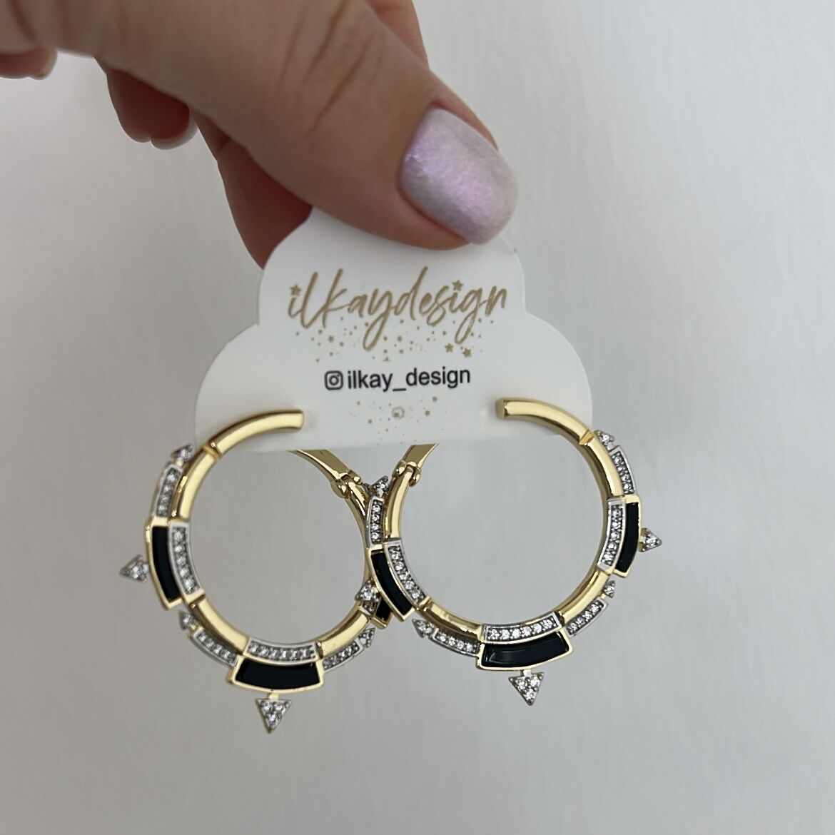 Özel Seri Siyah Mineli Daire Küpe 3 cm