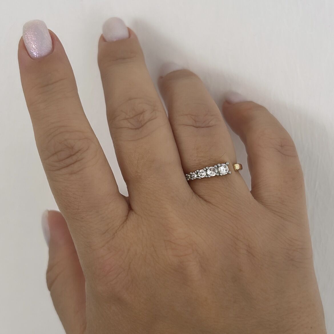 Özel Seri Zirkon Taşlı Yüzük (Ayarlı)