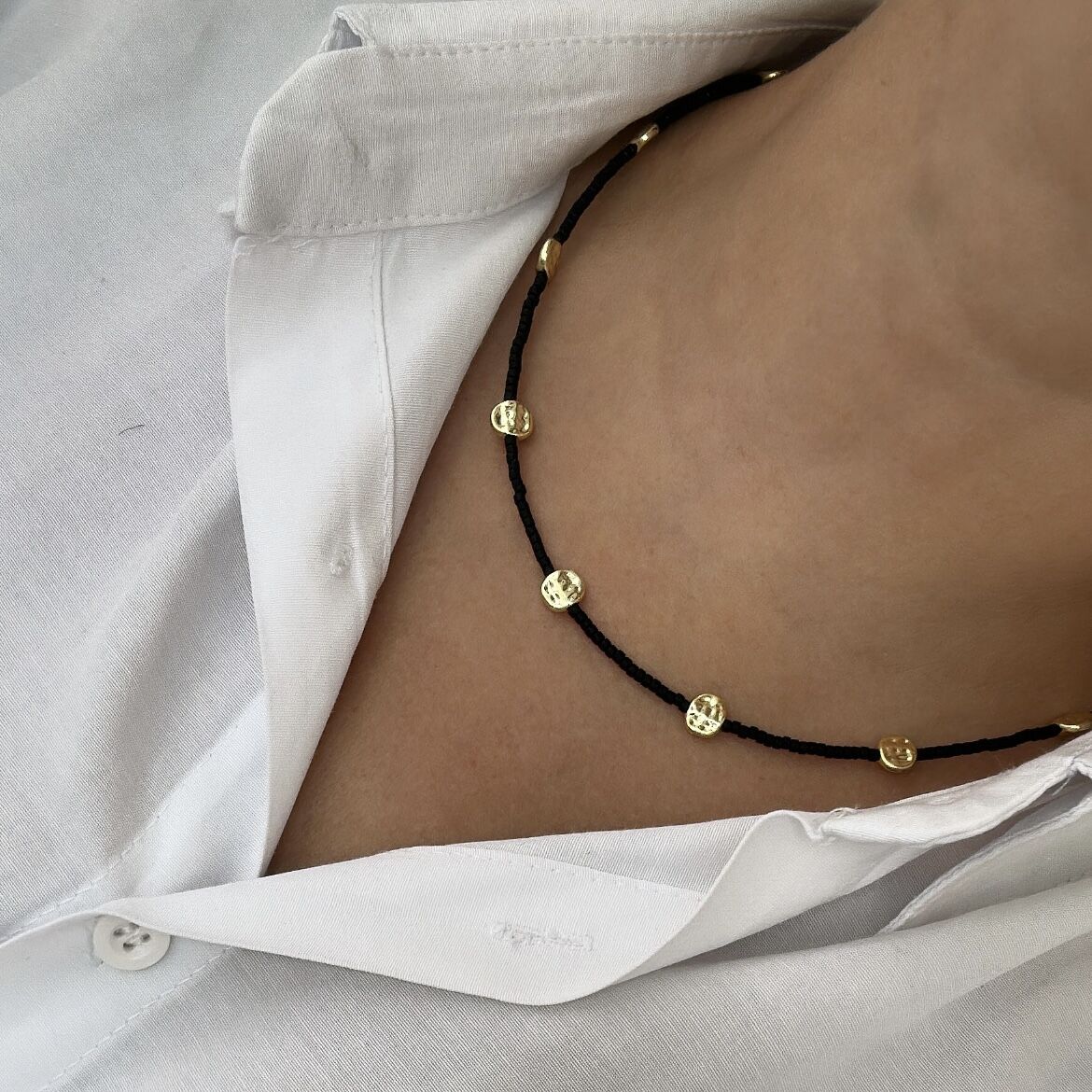 Özel Seri Siyah Kum Boncuklu Kolye 43 cm