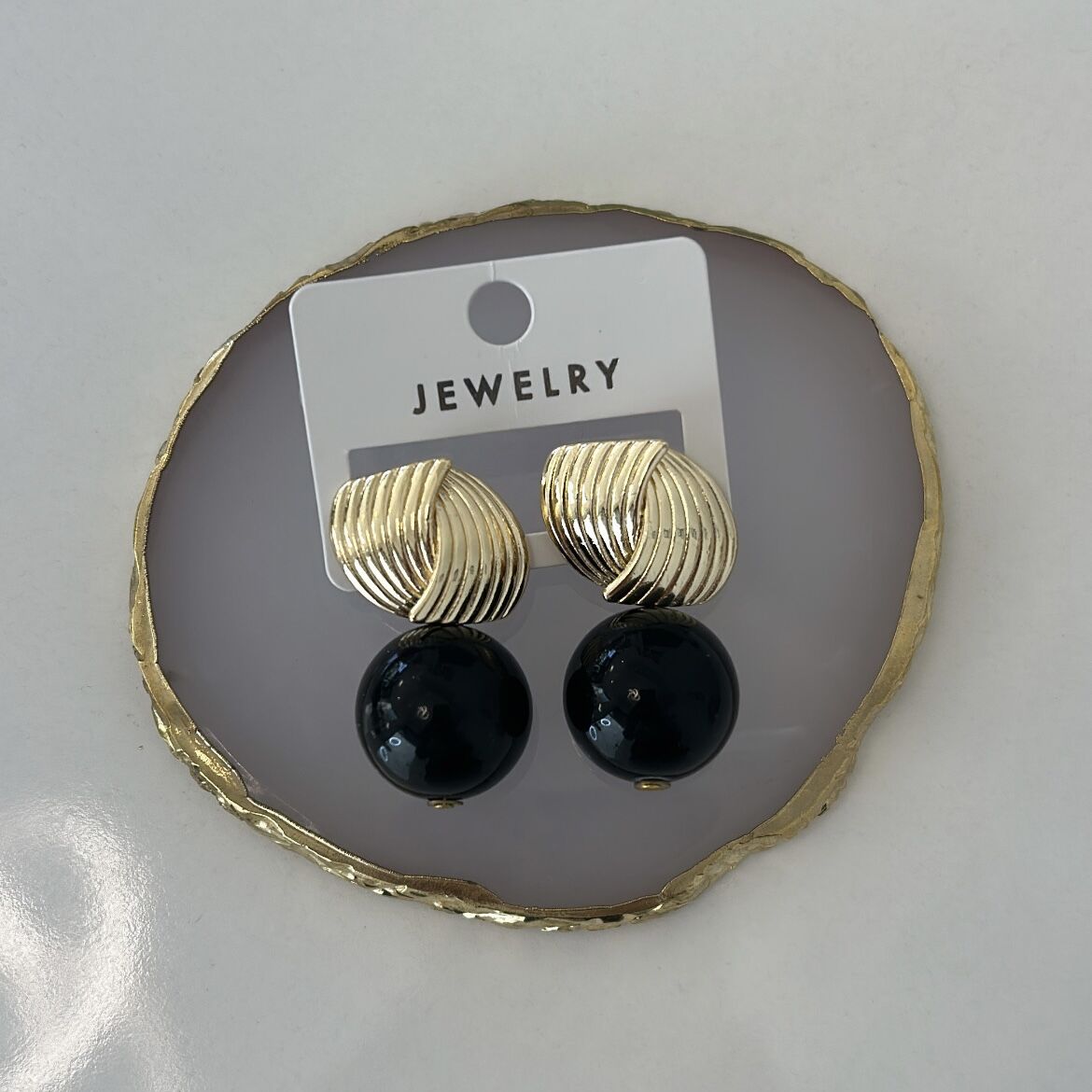 Özel Seri Siyah Toplu Küpe