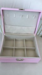 Deri Pembe Kaplamalı Kilitli Takı Kutusu 17x23x6 cm