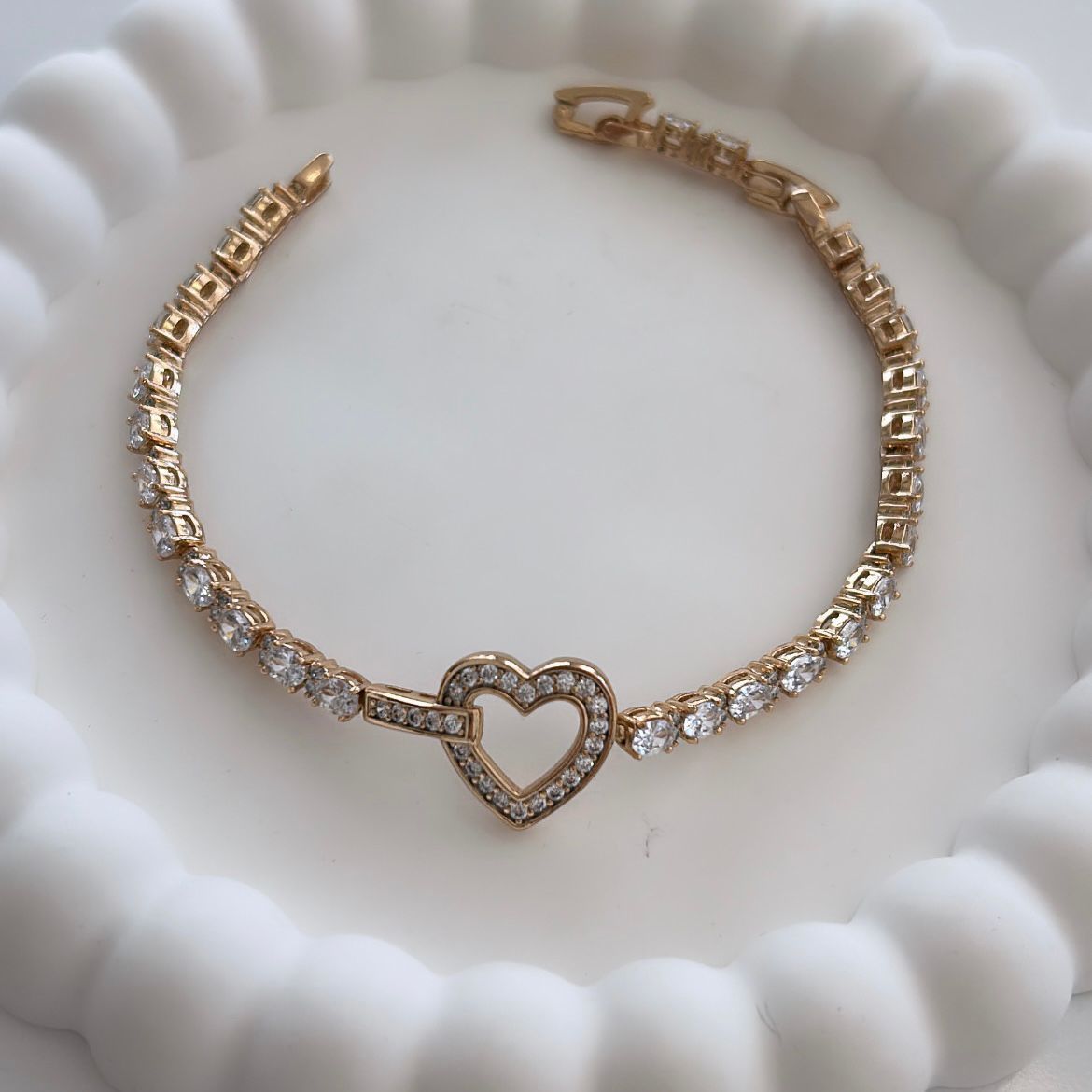 Vip Seri Zirkon Baget Taşlı Kalpli Suyolu Bileklik 19 cm