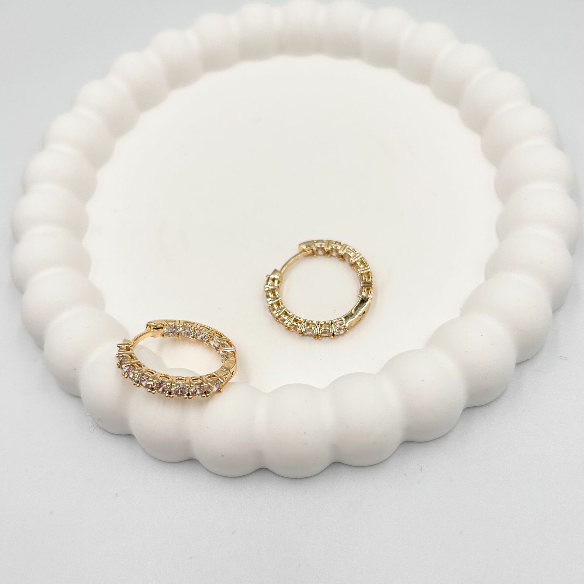 Özel Seri İçi Dışı Zirkon Taşlı Halka Küpe 2cm