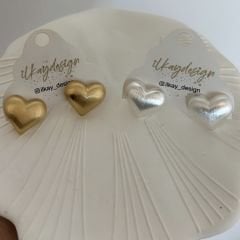 Özel Seri Mat Kalpli Küpe