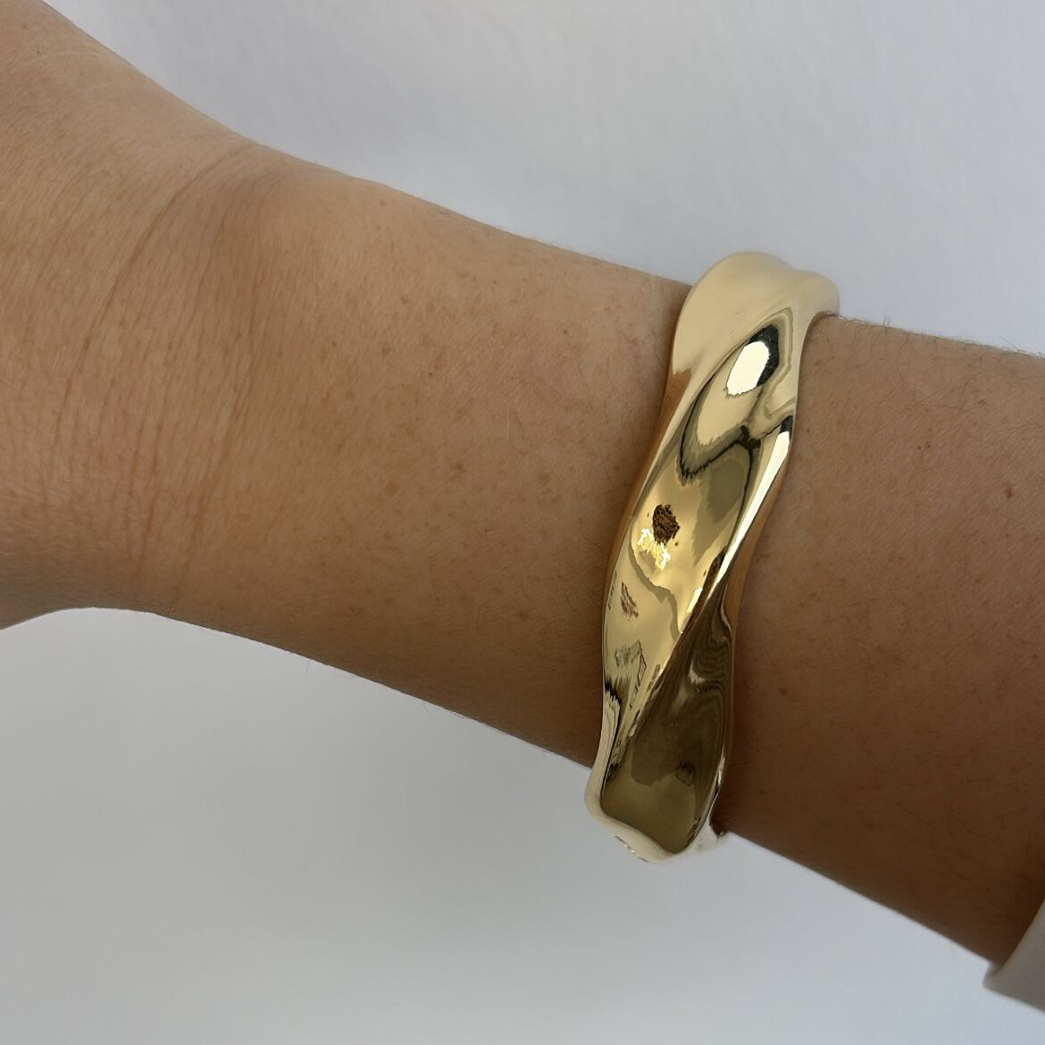 Özel Seri Kıvrımlı Gold Kelepçe 18 cm