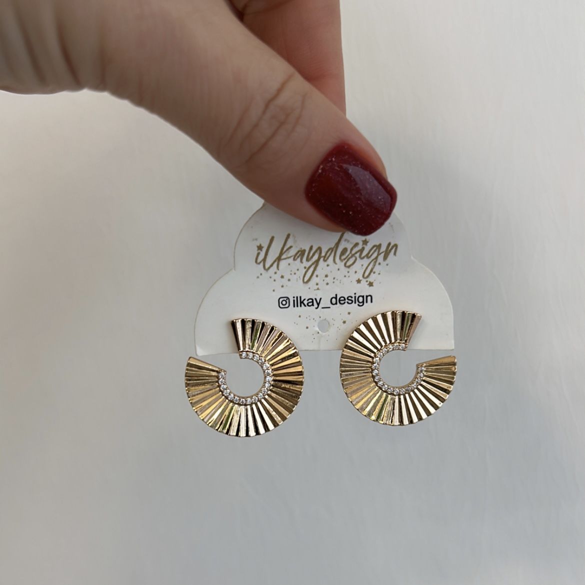 Vip Seri  Taşlı Plaka Küpe 2cm