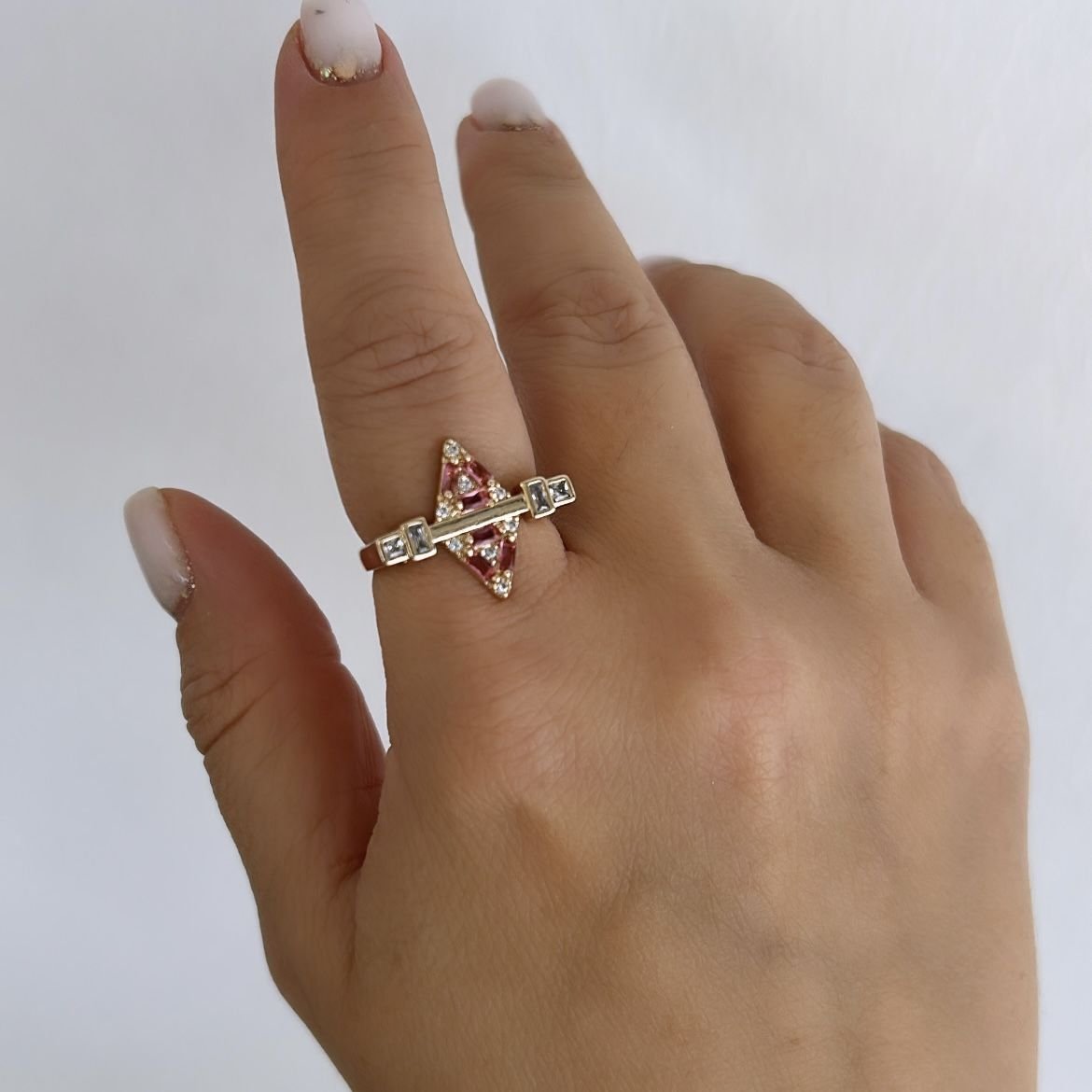 Özel Seri Pembe Taşlı Baget Yüzük (AYARLI)