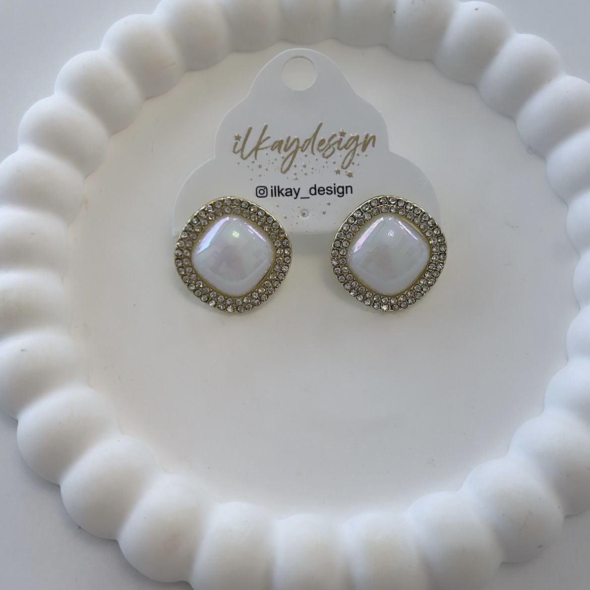 Özel Seri Zirkon Taşlı Köşeli Küpe