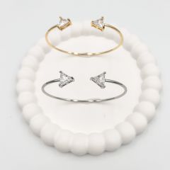 Özel Seri Zirkon Üçgen Taşlı Kelepçe