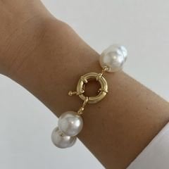 Dümen Kilit Detaylı İnci Bileklik 22cm