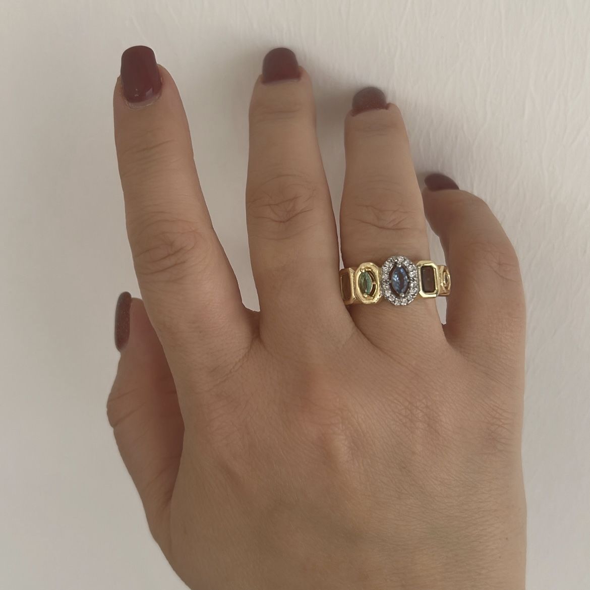 Özel Seri Renkli Baget Taşlı Yüzük (AYARLI)