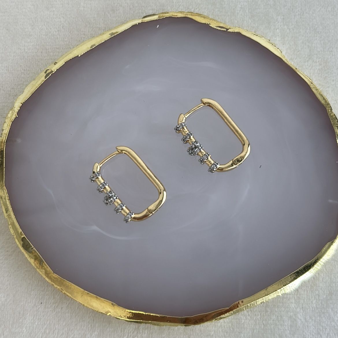 Özel Seri Zirkon Taşlı Oval Halka Küpe 1,5cm
