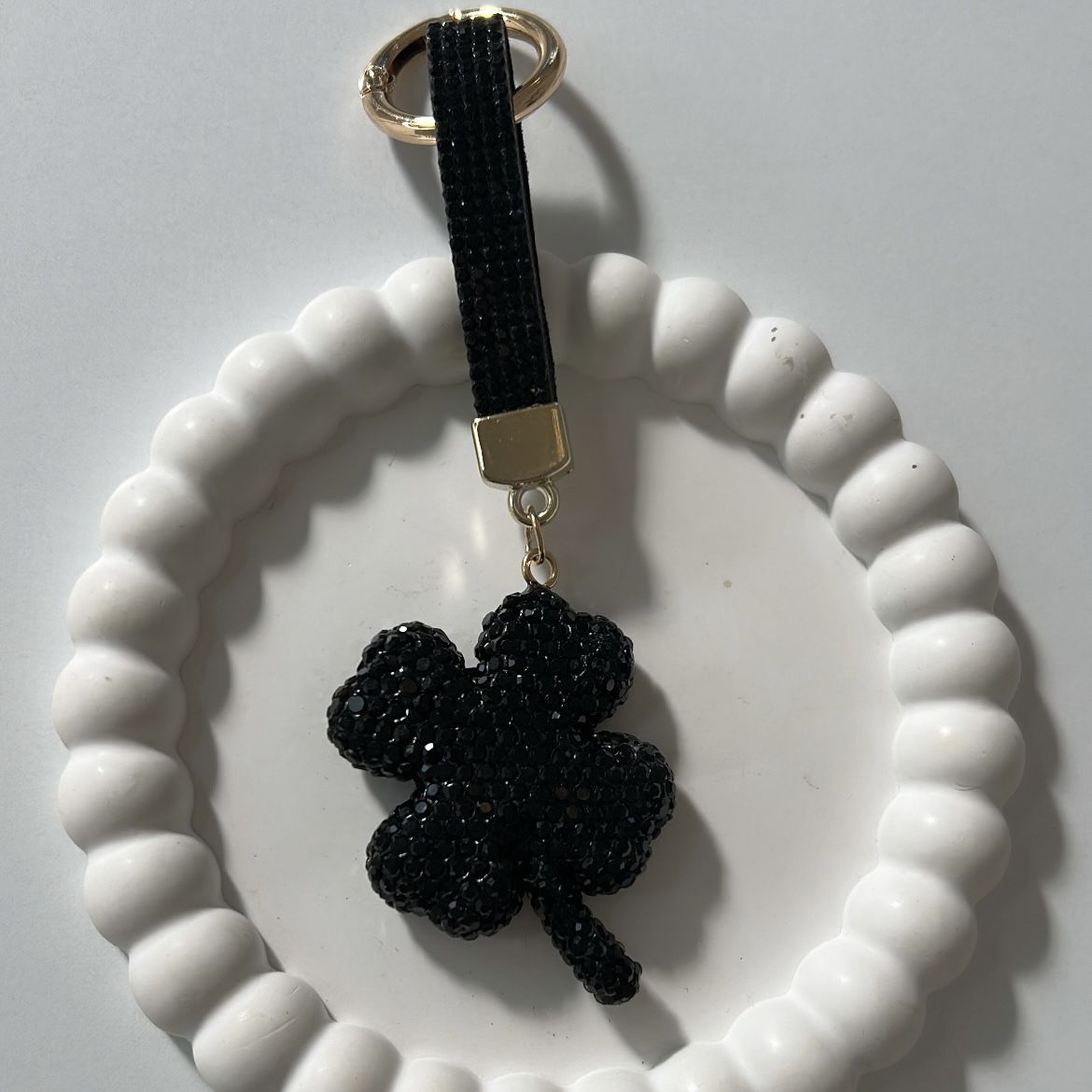 Siyah Taşlı Yonca Anahtarlık