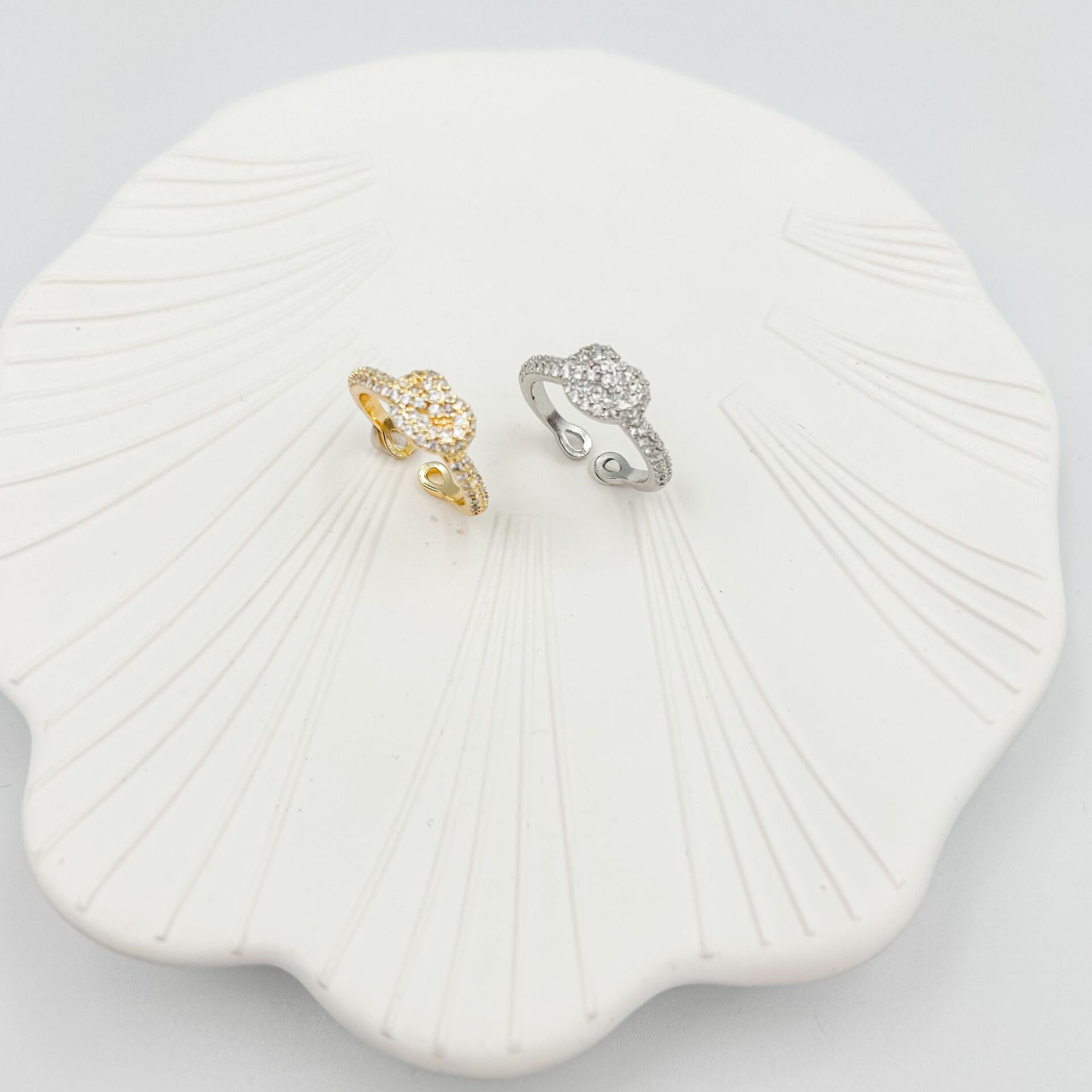 Özel Seri Zirkon Taşlı Düğüm Yüzük (Ayarlı)