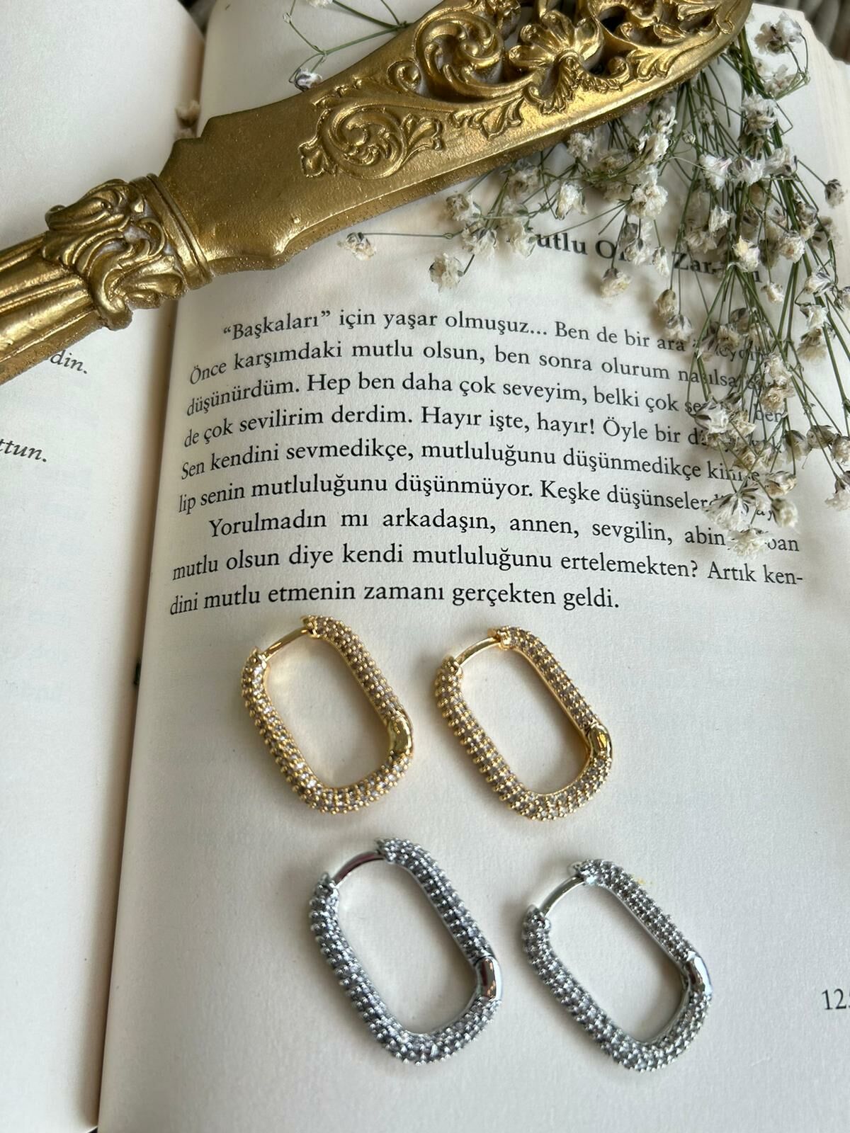 Özel Seri Zirkon Taşlı Oval Küpe 2,5cm